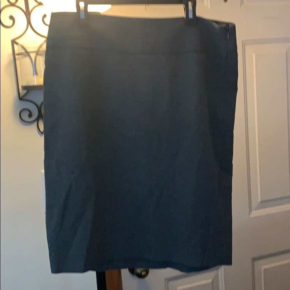 Grey limited skirt